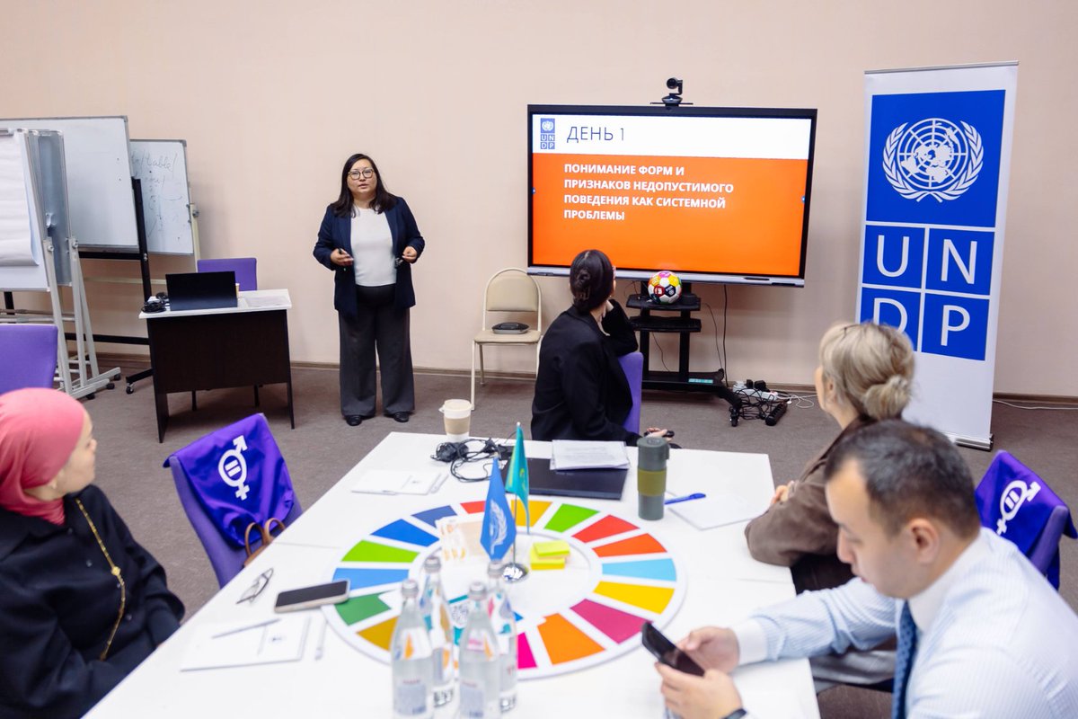 UNDP Kazakhstan ๐ฐ๐ฟ (@undpkaz) on Twitter photo Trust, respect, and fairness at work arenโt optionalโtheyโre essential.
30+ ethics officers in ๐ฐ๐ฟ are training to build ethical, inclusive & safe workplaces & prevent harassment.
Led by <a href="/UNDP/">UN Development</a>, the Academy of Public Administration & <a href="/ACSH_HUB/">Astana Civil Service Hub</a>
Learn more: go.undp.org/UDh Trust, respect, and fairness at work arenโt optionalโtheyโre essential.
30+ ethics officers in ๐ฐ๐ฟ are training to build ethical, inclusive & safe workplaces & prevent harassment.
Led by <a href="/UNDP/">UN Development</a>, the Academy of Public Administration & <a href="/ACSH_HUB/">Astana Civil Service Hub</a>
Learn more: go.undp.org/UDh