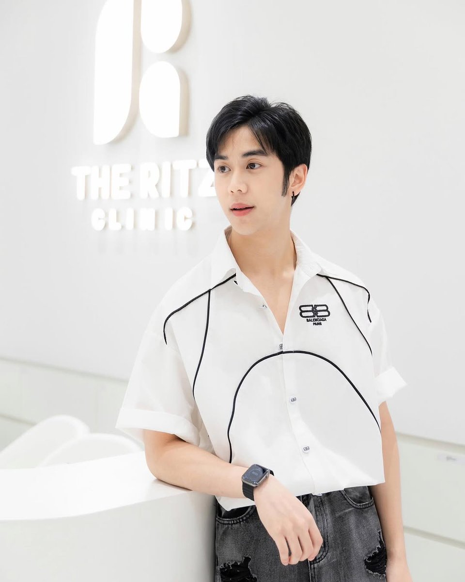 𝑳𝒐𝒖𝒊𝒔 tweet media