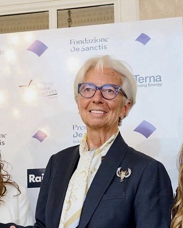 ERC_Research's tweet photo. ERC President Maria Leptin was awarded the De Sanctis Europa Award.🏅

Congratulations to the winners - all prominent European figures in the fields of art, humanities &amp; science - including
@EP_President Metsola,
ECB President @Lagarde,
H.M. Queen Mother of the Belgians Paola.
🇪🇺 https://t.co/hurG583Gcd