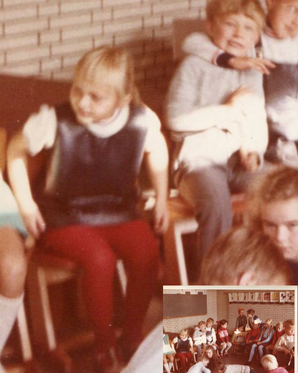 Just in case you were wondering who invented wearing cool #fauxleather dresses - I did, in #kindergarten! Here's the proof.
🤘💪❤️🙏
#Love, #Doro Pesch

#tbt
#doropesch
#conqueress
#warlock
#allformetal
#allweare
