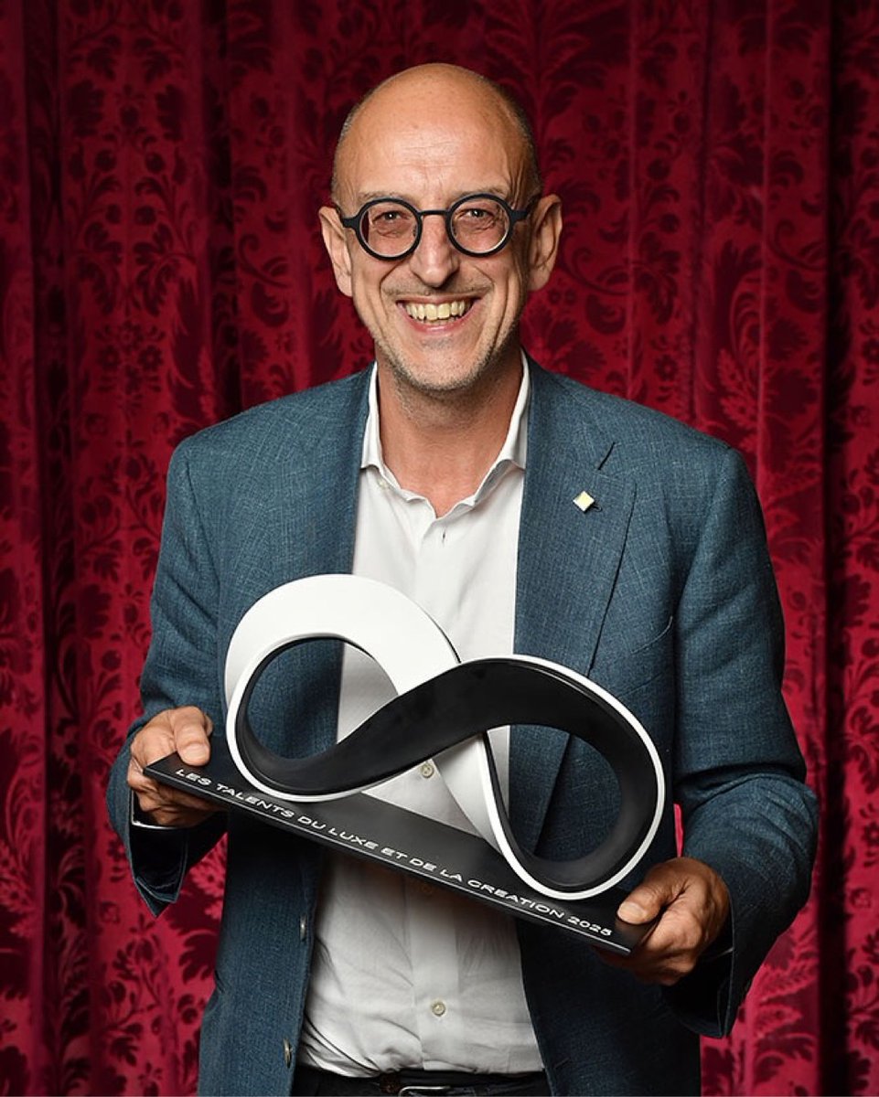 On June 19, 2025, at the InterContinental Paris Le Grand, Riccardo Bisazza, President of #OrsoniVenezia1888, received the Talent de la Rareté award at Les Talents du luxe et de la création, for his commitment to preserving the heritage of #Venetianmosaics