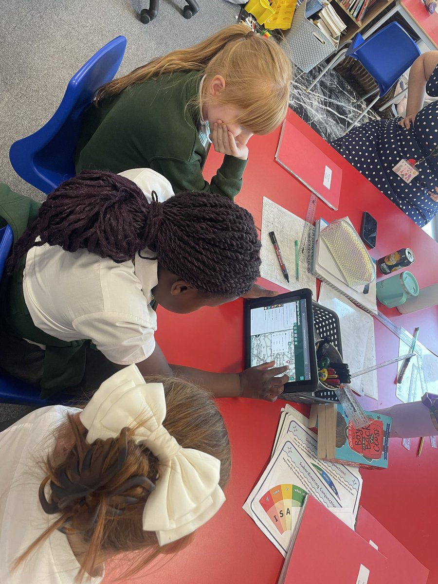 firsprimarysale's tweet image. #Y4Rowan have been comparing how their school and local area have changed over the past 25 years. 
They have been using digital maps and pictures from the past to help them!

#FirsGeography