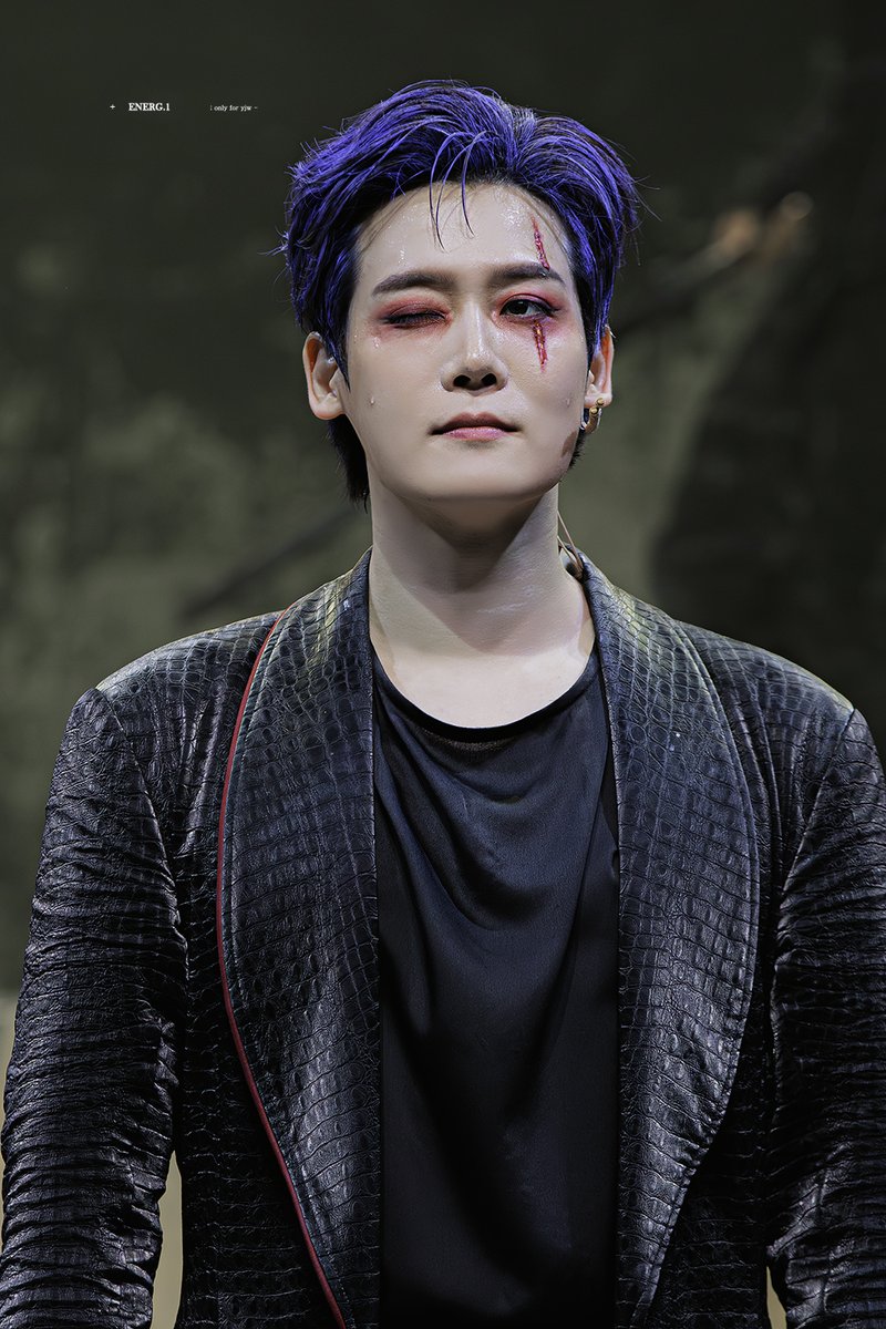 💙
250626
킬링시저 커튼콜
양지원 X 

😐😉