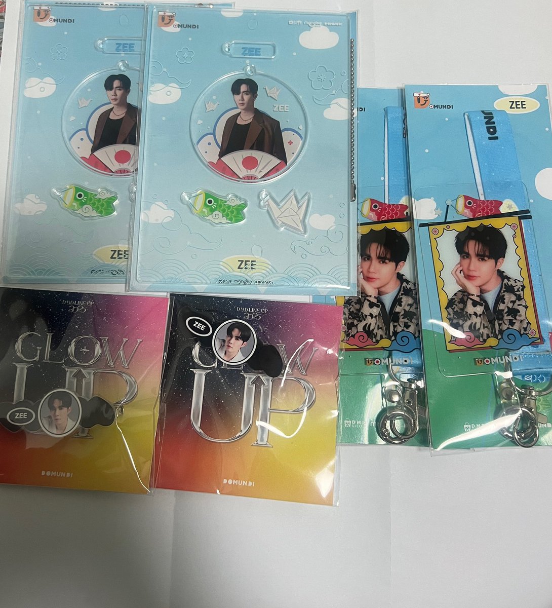 onlyzee4everr's tweet photo. WTS 
DM 주세욤

두 개씩 남았습니댜앙 💙

#ZeePruk #Zunshine
#DMD1stPopupStoreinOsaka
#ThaiFestivalOsakaKansai
#DMDInOSAKA2025xZee
#DMDPopUpStoreInOSAKA https://t.co/6NdOXVuQ5h