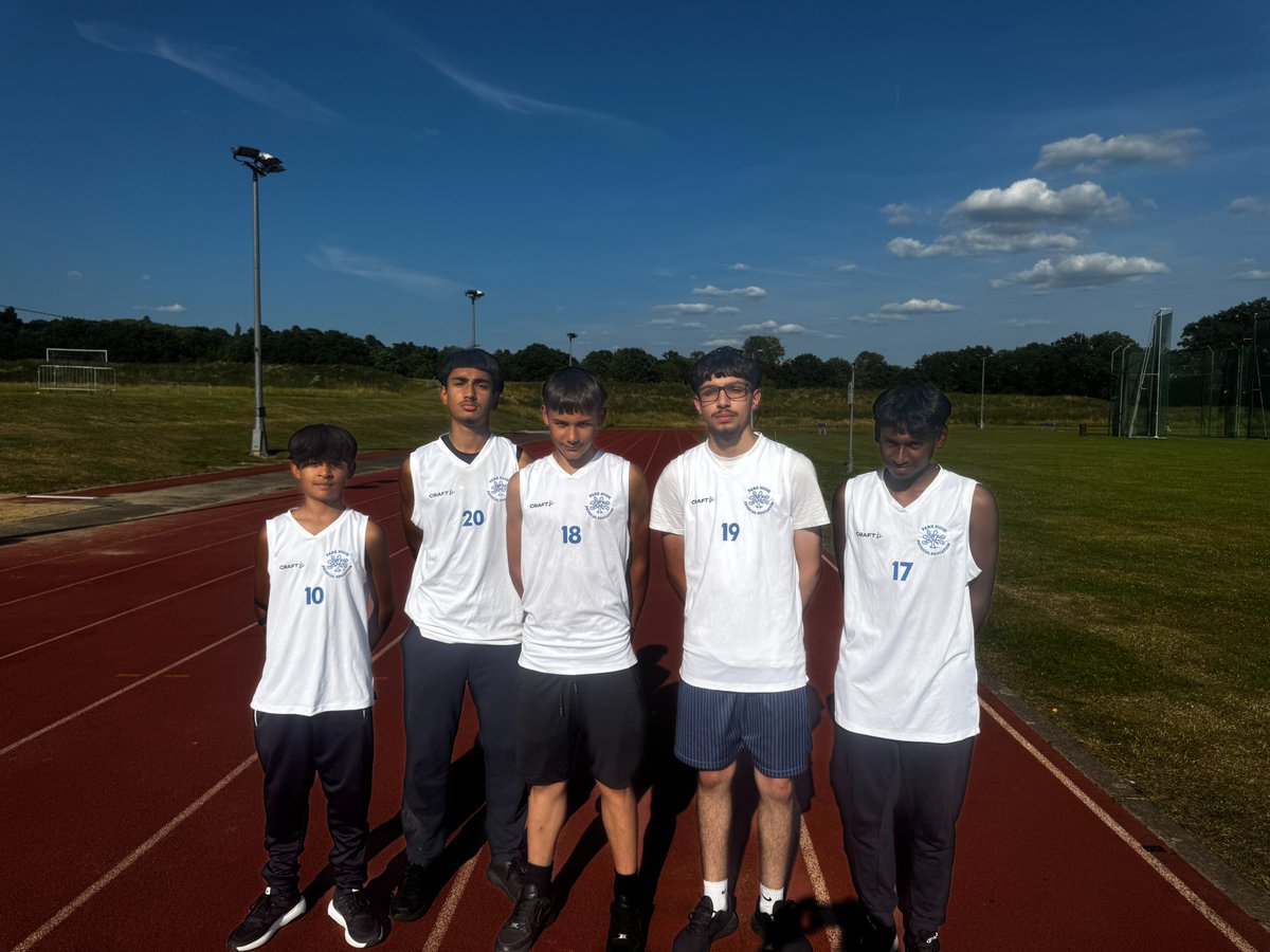 ParkHighNews's tweet photo. ๐An exhilarating end to the Harrow Borough Athletics season! As we topped 4 of 8 age groups, placing top 3 in all.
Highlights:
Trevelleโs 100m win
Kei-Ahnaโs final sprint
Hamzaโs double gold
Thatโs our 16th borough title this year โ and still climbing!๐ช
#ParkHigh
#Athletics https://t.co/67khBxj2Sh