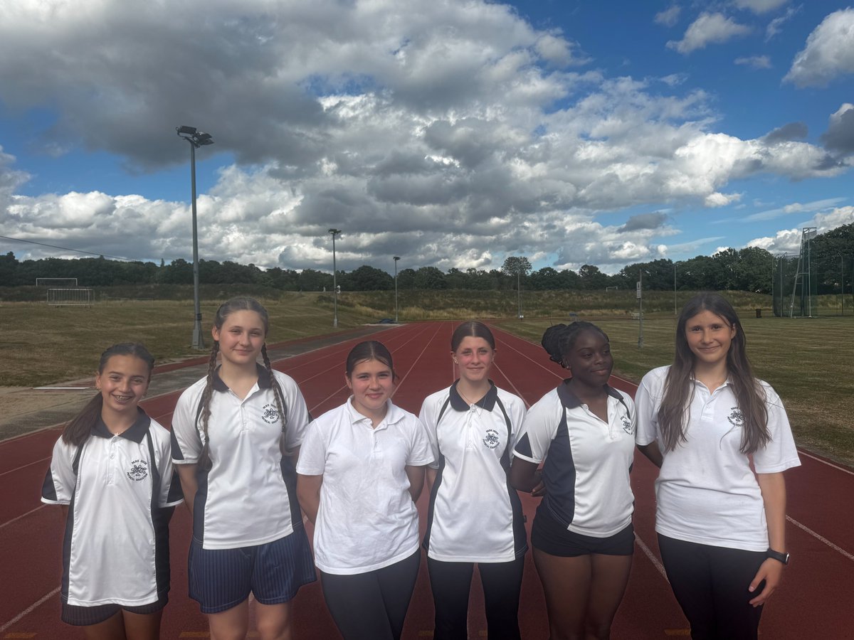 ParkHighNews's tweet photo. ๐An exhilarating end to the Harrow Borough Athletics season! As we topped 4 of 8 age groups, placing top 3 in all.
Highlights:
Trevelleโs 100m win
Kei-Ahnaโs final sprint
Hamzaโs double gold
Thatโs our 16th borough title this year โ and still climbing!๐ช
#ParkHigh
#Athletics https://t.co/67khBxj2Sh