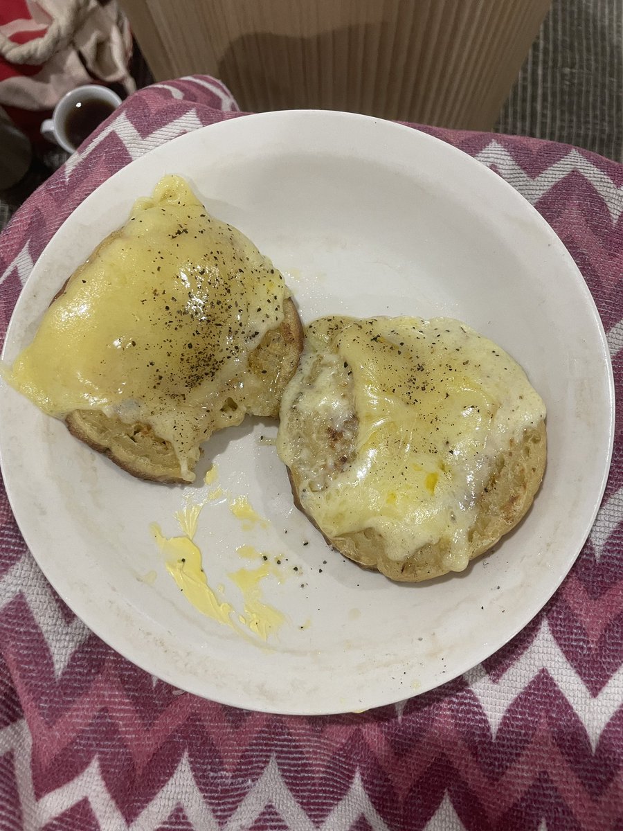 CathCath77's tweet photo. Crumpets #Take11 #Cairns better! https://t.co/E5QuctRAo7