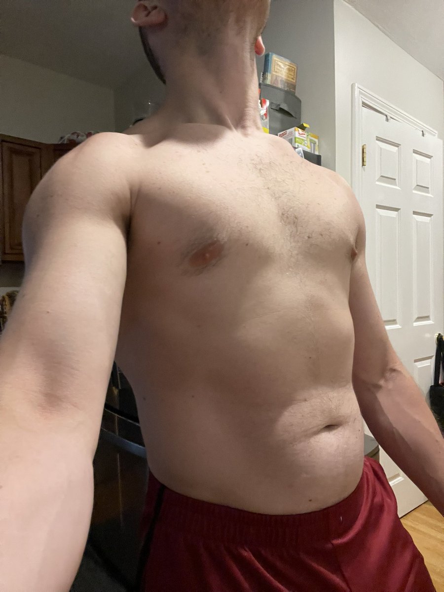 BoroPup's tweet photo. Just hit about a year on my workout/nutrition grind, feels good. Especially for being one of the hardest years of my life mentally/relationships/substances/etc. Here’s to forward motion whatever it looks like…maybe I’ll feel up to taking gear pics one of these days https://t.co/cpUm67FJv0