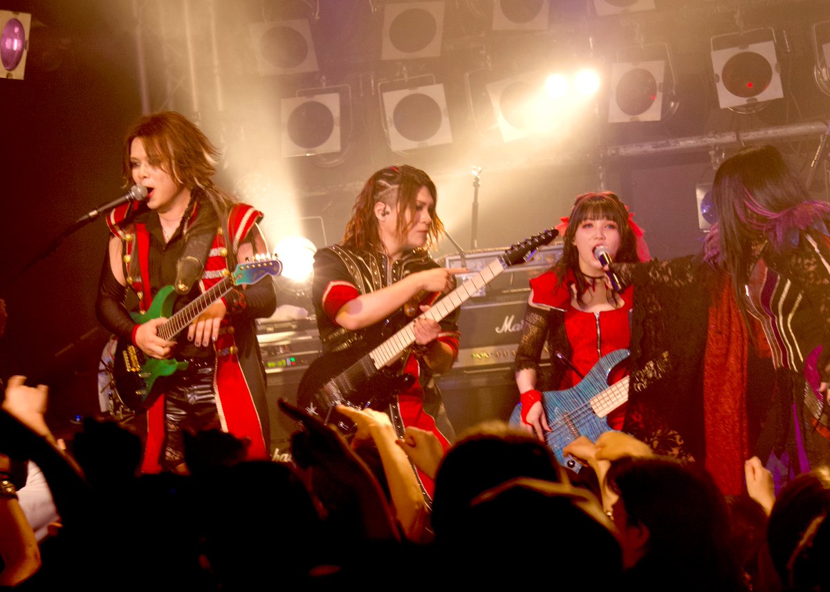 #DamianHamadasCreatures 
#FantasticMetalTour 思い出ぽろぽろ！
2日目・名古屋編っ🦉💨

何だか様子がおかしいソロ回しうぉいうぉいの、下手側の写真があったのでおすそ分け📸✨️

名古屋が毎回爆笑わちゃわちゃ回になっちゃうのは何故なんだ！笑