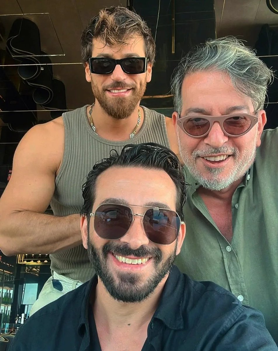 Buona giornata così....da loro tre, il nostro top team preferito 🫶🏼☀️

📸 @/ilkerbilgi 

#CanYaman