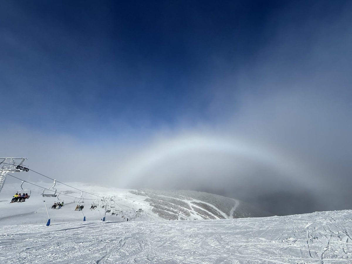 Who saw the snowbow today? 🌈 ❄️