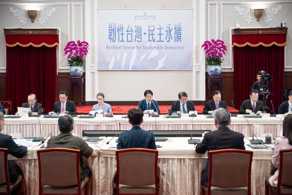 Today’s Whole-of-Society Defense Resilience Committee meeting comes ahead of our National Solidarity Month and July’s military &amp; urban resilience exercises. We will show how, with a determined military &amp; united citizenry, Taiwan can effectively address any challenge or emergency.