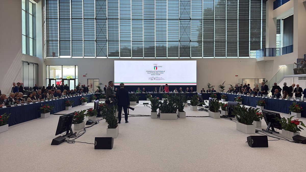 Al #coni ho preso gli stessi voti di #francocarraro ovvero ZERO … comunque il nome di Giovanni è rimbombato anche in questa Sede … ringrazio tutti quelli che mi hanno sostenuto e che continueranno a sostenermi #carloiannelli #presidente #coni Giustizia per Giovanni -