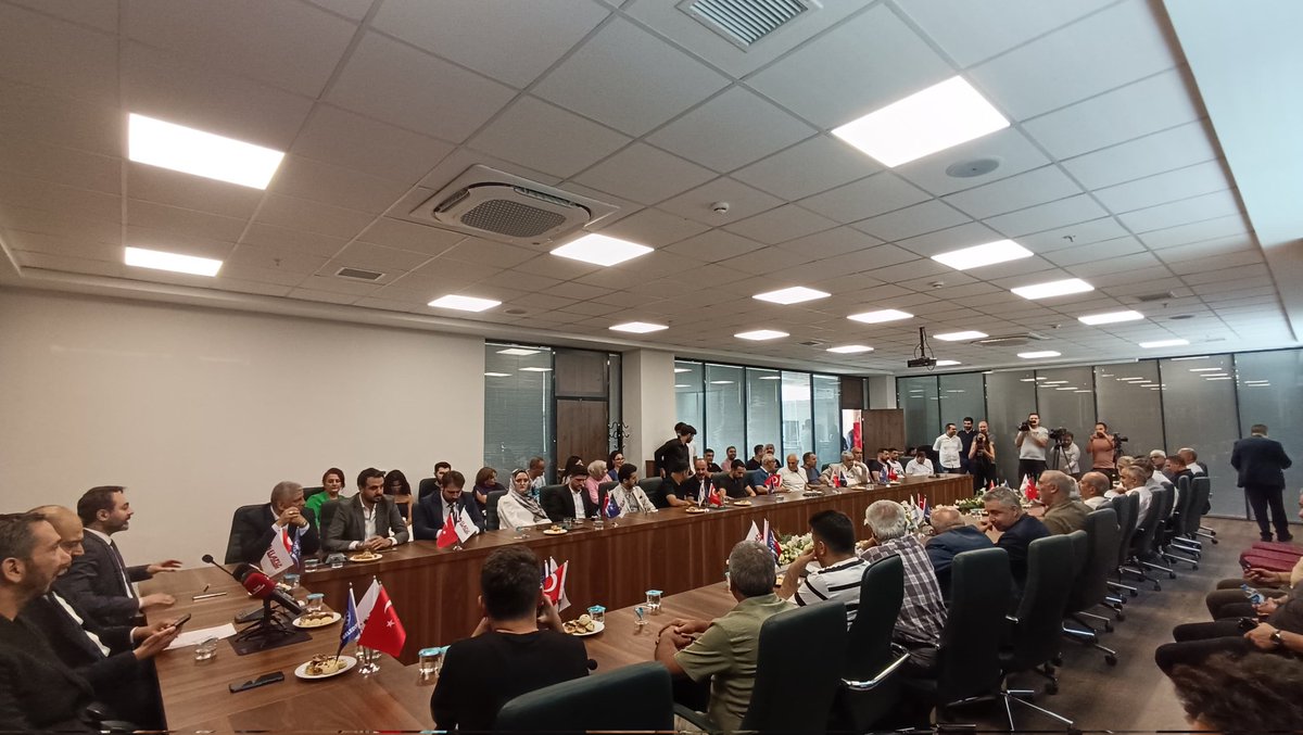 mevluteflatun's tweet photo. Elazığ halkının sağlığı ve geleceği için Elazığ Şehir Meclisi olarak bugün güçlü bir ses verdik. Şehrin ortasında yıllardır çevreye ve insan hayatına zarar veren çimento fabrikasının kaldırılması talebimizi kamuoyuyla paylaştık.
Destek olan tüm STK Başkanlarımıza ve muhtarlarımıza teşekkür ederiz. 

Bu çağrımızı daha da büyütmek için 27 Haziran Cuma saat 20.23’te X platformunda gündem çalışmamızı gerçekleştireceğiz. Tüm hemşehrilerimizin desteklerini bekliyoruz.