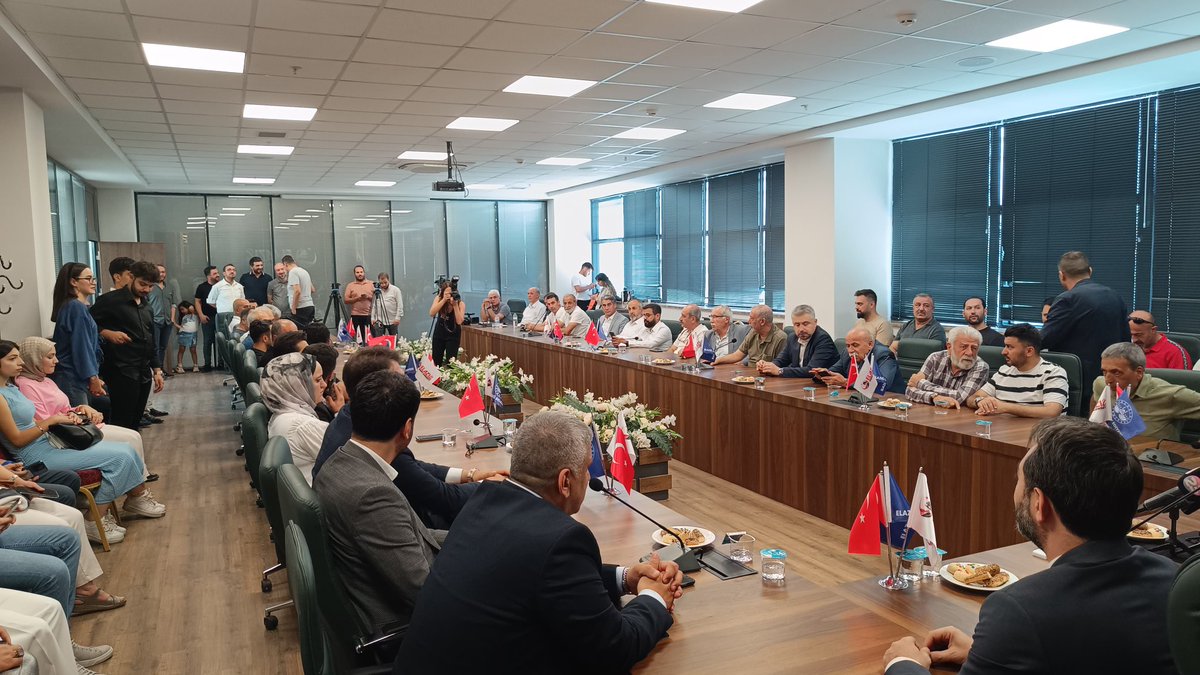 mevluteflatun's tweet photo. Elazığ halkının sağlığı ve geleceği için Elazığ Şehir Meclisi olarak bugün güçlü bir ses verdik. Şehrin ortasında yıllardır çevreye ve insan hayatına zarar veren çimento fabrikasının kaldırılması talebimizi kamuoyuyla paylaştık.
Destek olan tüm STK Başkanlarımıza ve muhtarlarımıza teşekkür ederiz. 

Bu çağrımızı daha da büyütmek için 27 Haziran Cuma saat 20.23’te X platformunda gündem çalışmamızı gerçekleştireceğiz. Tüm hemşehrilerimizin desteklerini bekliyoruz.