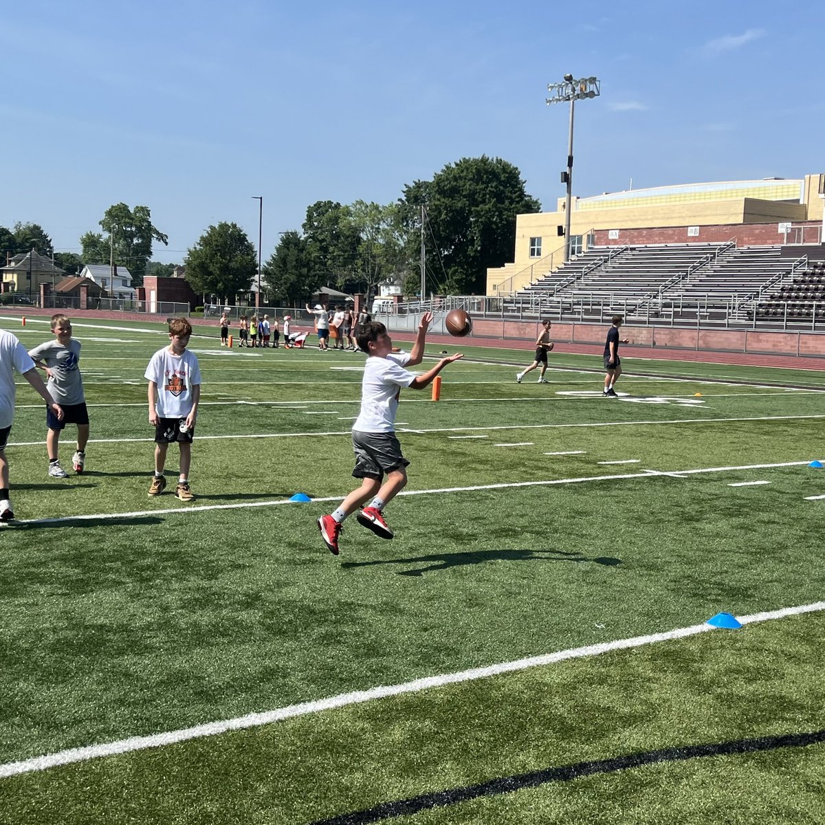 EP_BulldogFB's tweet photo. We had a first day at our EP Youth Bulldog Camp! Weโll see everybody today at 10 for Day 2!
#ReloadingNotRebuilding #BulldogFootball #EastPalestine #Bulldogs #BulldogNation #Camp #Future #BigDogs https://t.co/4739jfmfHY