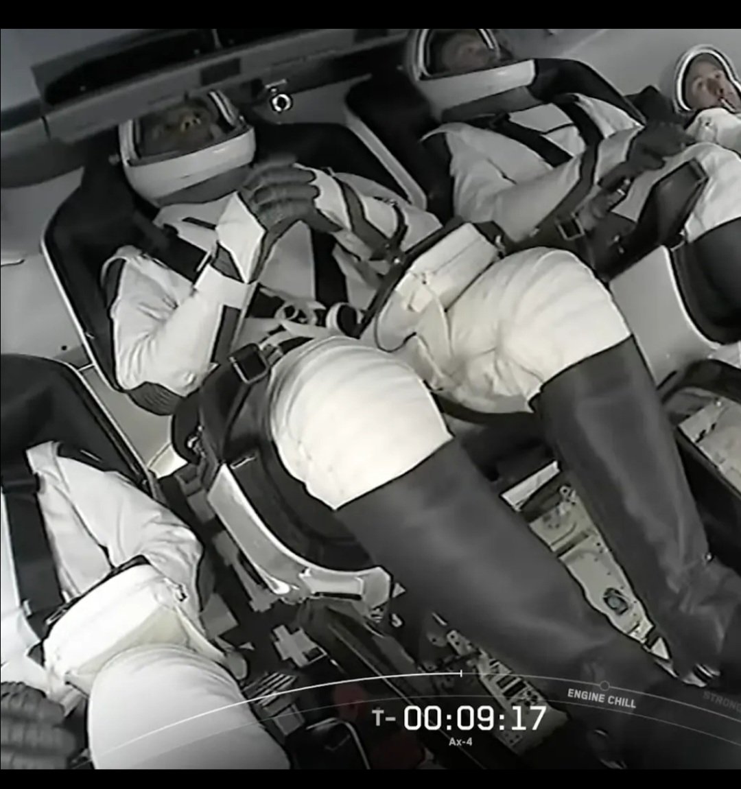 bhanushalix's tweet photo. 🚀🇮🇳 Historic Milestone for India in Space! Astronaut Shubhanshu Shukla has etched his name in history as the second Indian after Rakesh Sharma to travel to space, and the first Indian to visit the International  #Axiom4 #IndianInSpace #SpaceExploration #ISRO #ScienceInSpace https://t.co/KPij4DtxDW