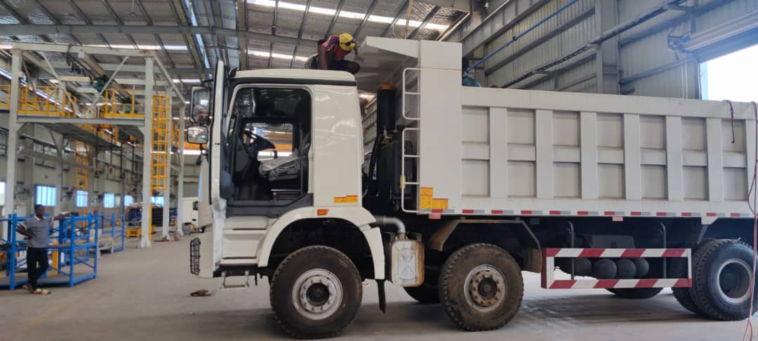 DmwEngLTD's tweet photo. UNSTOPPABLE FORCE. UNMATCHED PERFORMANCE.
Meet the Hanvan 8x4 – 12 Tyres of Sheer Determination.
At DMW Engineering, we supply more than machines — we deliver power, reliability, and results.
📷 Payload Champion – Built to carry the heavy stuff
📷 8x4 Configuration 
#HanvanPower https://t.co/5wzepZSTN3