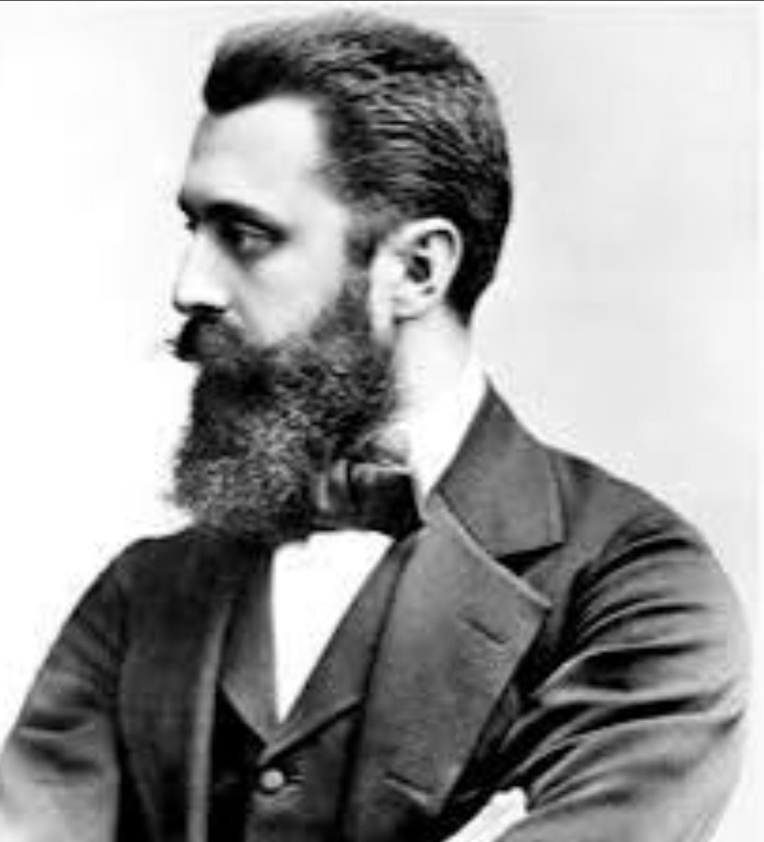 ... Öğlenin Komplo Teorisi Resmi ...
Bunların Hepsi Aynı Kandan,Aynı Soydan Olabilirmi ?
( Golani ve Theodore Herzl )