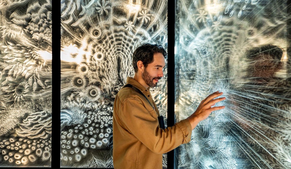 GreenCubicles's tweet image. EMMERSIVE EXPERIENCES: Santa Fe art collective uses large-scale artist collaborations to create vibrant, multi-sensory environments. With bold visuals and thought-provoking narratives, each location invites curiosity and discovery. #nextleveldesign hubs.ly/Q03tK8990