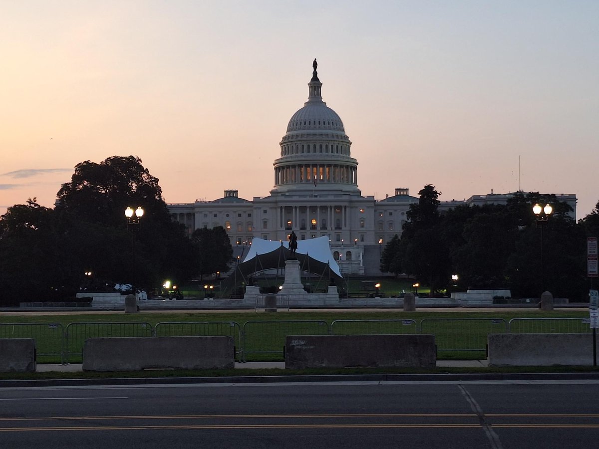 thoefler's tweet image. One big benefit of waking up at 4am, jetlagged, is the early morning run!
Getting ready to talk about how #HPC drives the future of #AI #LLM and RLM architectures at the IEEE Cloud Summit in Washington, DC.
How can #XaaS Accelerated Containers help? arxiv.org/abs/2401.04552