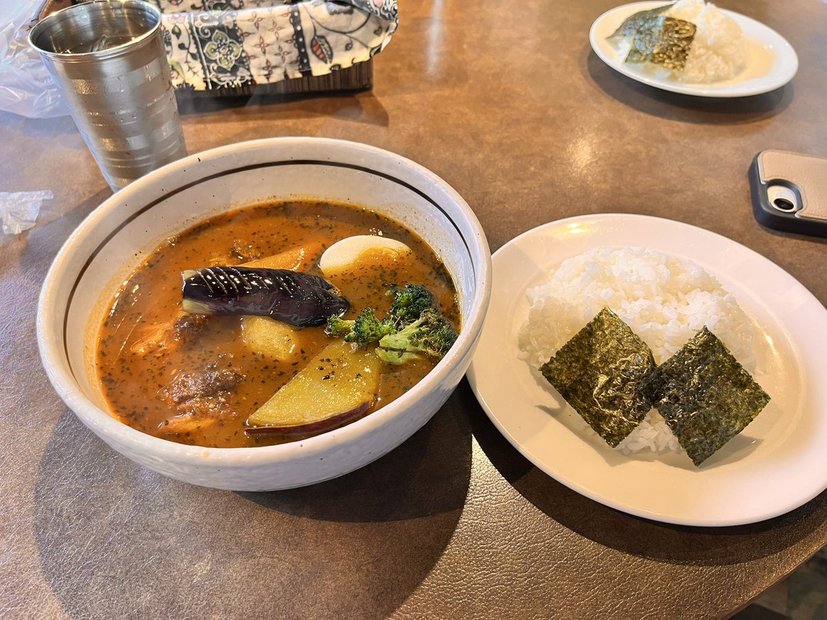 inaka_sltd's tweet photo. スープカレーと串物うまああああ
北海道に移り住みたい https://t.co/XRYGVnxolb