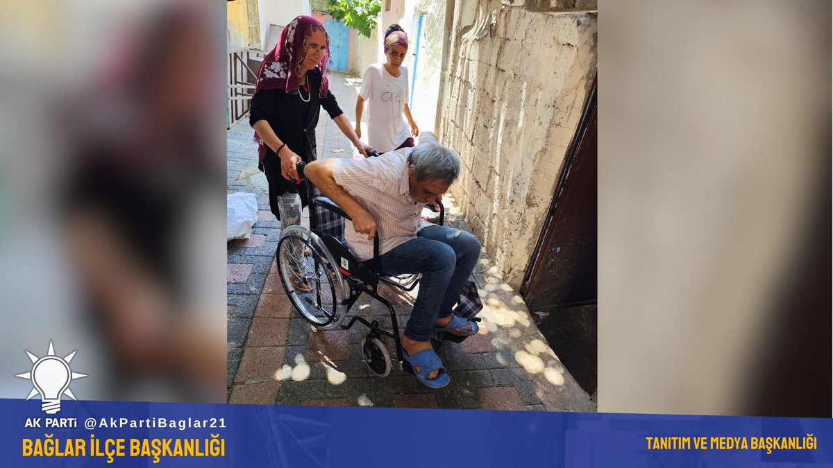 Bir Sandalye, Bir Gönül…

Bağlar’da gerçekleştirdiğimiz hane ziyaretlerimizden birinde, bir vatandaşımız mütevazı bir istekte bulundu:
“Başkanım, bize bir sandalye yardımınız olur mu?”

İlçe Başkanımız Av. Sadık Başar GÜR, bu çağrıyı duyarsız kalmadı. Gönül köprüleri kurmak,