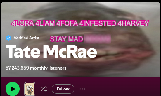 did anyone else see Tate McRae was hacked by some da hood barbies 😭#tatemcrae #roblox #dahood #barbies