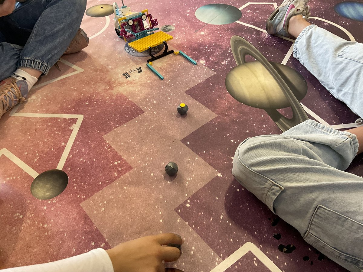 Hyett Education (@hyetteducation) on Twitter photo Off to a fantastic start <a href="/NGHS_Info/">Newport Girls' High</a>. This morning we’ve been working with the year 7 students, building, modifying and coding #LEGO robots. Looking forward to seeing the year 9’s in action this afternoon. Off to a fantastic start <a href="/NGHS_Info/">Newport Girls' High</a>. This morning we’ve been working with the year 7 students, building, modifying and coding #LEGO robots. Looking forward to seeing the year 9’s in action this afternoon.