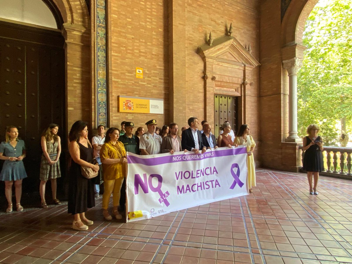 ⚫️La Subdelegación del Gobierno en Sevilla se une al minuto de silencio por la última víctima mortal de la Violenciade Género que ha tenido lugar en Fuengirola, Málaga. 

Ya son 15 las mujeres asesinadas en 2025.