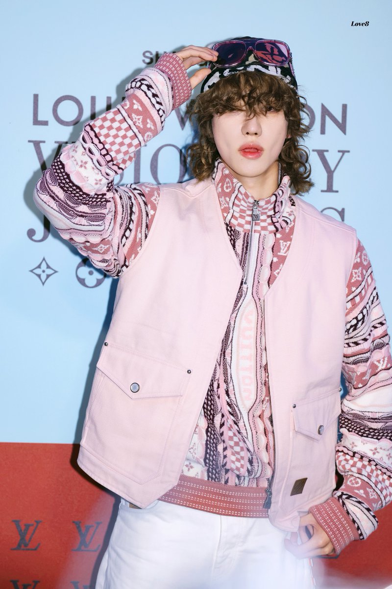 Love8_oo_'s tweet photo. 20250626 with LV in Shanghai~
#디에잇 #THE8 #Minghao
#서명호  #徐明浩  #ミンハオ 
#세븐틴 #SEVENTEEN https://t.co/1NsvqqDsIF