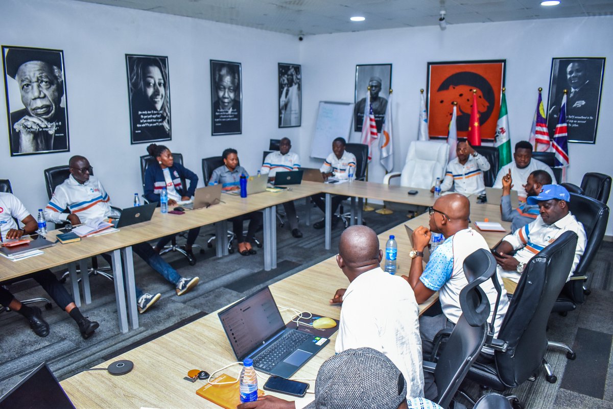 group_jamub's tweet photo. At Jamub Group, continuous learning and professional development are deeply embedded in our culture. We remain committed to equipping our workforce with cutting-edge knowledge and aligning with global best practices through regular training sessions. 

#jamubgroup #construction. https://t.co/Lp6ag4pYt9