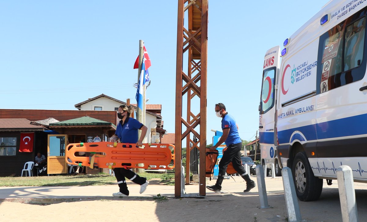 Geçtiğimiz gün, hasta nakil ambulanslarımız doğru planlama ve büyük bir özveriyle sadece 5 saat içinde 135 hastamızı güvenle taşıyarak önemli bir rekora imza attı.

Dileriz ki böyle bir hizmete ihtiyaç duyulmasın… Ama bilin ki ihtiyaç anında ambulanslarımız daima hizmetinizde.