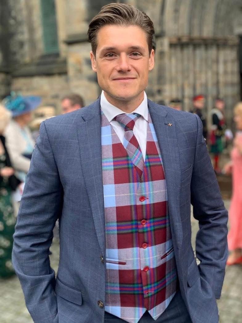 MinistryTartan's tweet image. ⏰We’re always busy in our special dress department with waistcoats, kilts & trews. Be sure to order well in advance of your special events, at times it can take up to 14 weeks!
🧵”History & bravery woven into everything!”
🇬🇧Celebrate UK brave with us: theministryoftartan.co.uk