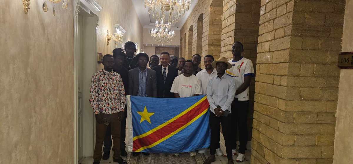 Le mercredi 25 juin 2025, le Gouvernement, par le biais de l'Ambassade de la République Démocratique du Congo en Russie, a accueilli à Bakou, capitale de l’Azerbaïdjan, 16 étudiants congolais ayant fui la guerre en Iran. Ces derniers étaient restés bloqués à la frontière avec