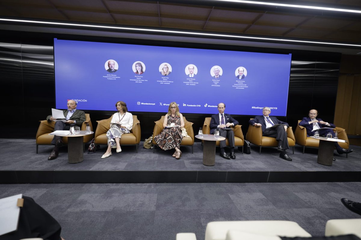 Fundación CYD (@fundacion_cyd) on Twitter photo Gracias a Eva Ferreira, rectora de <a href="/upvehu/">UPV/EHU</a> (2021-24), <a href="/afitob/">Àngels Fitó</a> rectora de <a href="/UOCuniversitat/">UOCuniversitat</a>, Jaime Olmedo rector de <a href="/universidadcjc/">UCJC</a>, Rafael Puyol presidente de <a href="/UNIRuniversidad/">Universidad Internacional de La Rioja (UNIR)</a>, <a href="/edsicilia/">Eduardo Sicilia</a> presidente del Consejo Social de la <a href="/UAM_Madrid/">UAM Autónoma Madrid</a> y de <a href="/conferenciacs/">ConferenciaCS</a> de la C. de Madrid. Gracias a Eva Ferreira, rectora de <a href="/upvehu/">UPV/EHU</a> (2021-24), <a href="/afitob/">Àngels Fitó</a> rectora de <a href="/UOCuniversitat/">UOCuniversitat</a>, Jaime Olmedo rector de <a href="/universidadcjc/">UCJC</a>, Rafael Puyol presidente de <a href="/UNIRuniversidad/">Universidad Internacional de La Rioja (UNIR)</a>, <a href="/edsicilia/">Eduardo Sicilia</a> presidente del Consejo Social de la <a href="/UAM_Madrid/">UAM Autónoma Madrid</a> y de <a href="/conferenciacs/">ConferenciaCS</a> de la C. de Madrid.