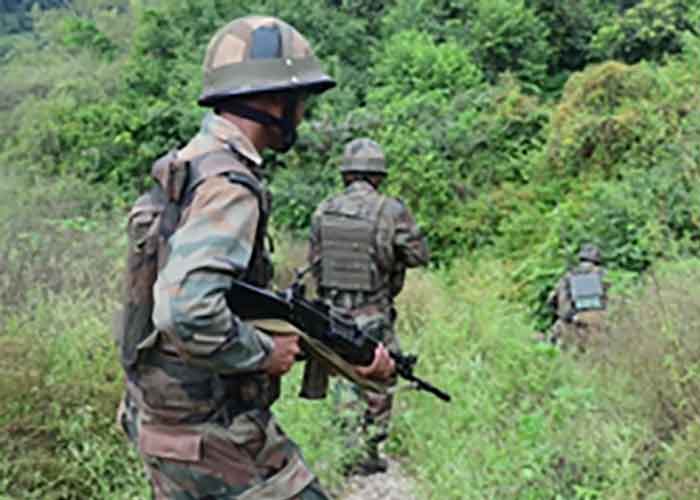 yespunjab's tweet photo. J&K gunfight: Four terrorists trapped in Udhampur's Bihali https://t.co/QVlOSCleDw
#UdhampurEncounter #JammuKashmirNews #AmarnathYatra2025 #CounterTerrorOps #BasantgarhGunfight #JammuSecurity #TerrorAlert #LeT #YatraSafety #IndianArmy #JandKPolice #CASO https://t.co/4jYR5mqG2i