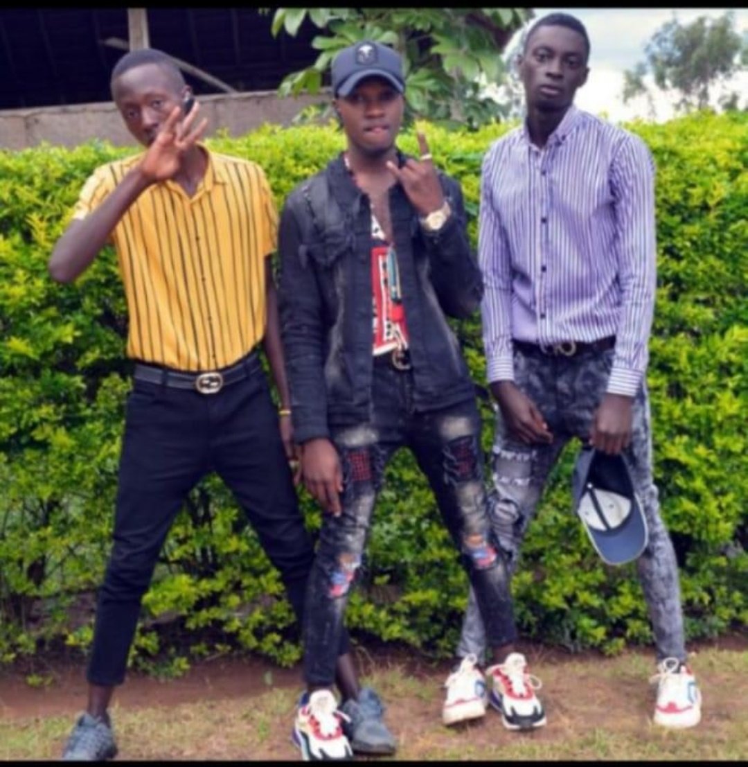 Happiest birthday to two of the migos, @Richfaith_ and <a href="/brintonkoko/">K.O.K.O</a>. Have a blessed one, my sons 🎊🎊🎉🎉🥳🥳
Beer ahariinye batabani.