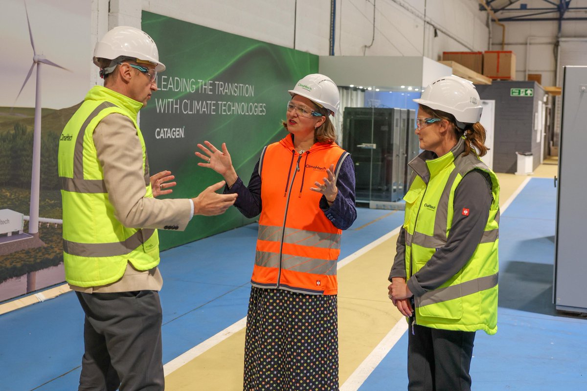 NIOgov's tweet image. The UK Government's Industrial Strategy will help realise NI's economic potential.
This week, NIO Minister @PutneyFleur visited Catagen's Net Zero Technology Campus in Belfast, and chaired a Tech, AI & Data Businesses Roundtable.
Economic growth is UKG's number one mission.
