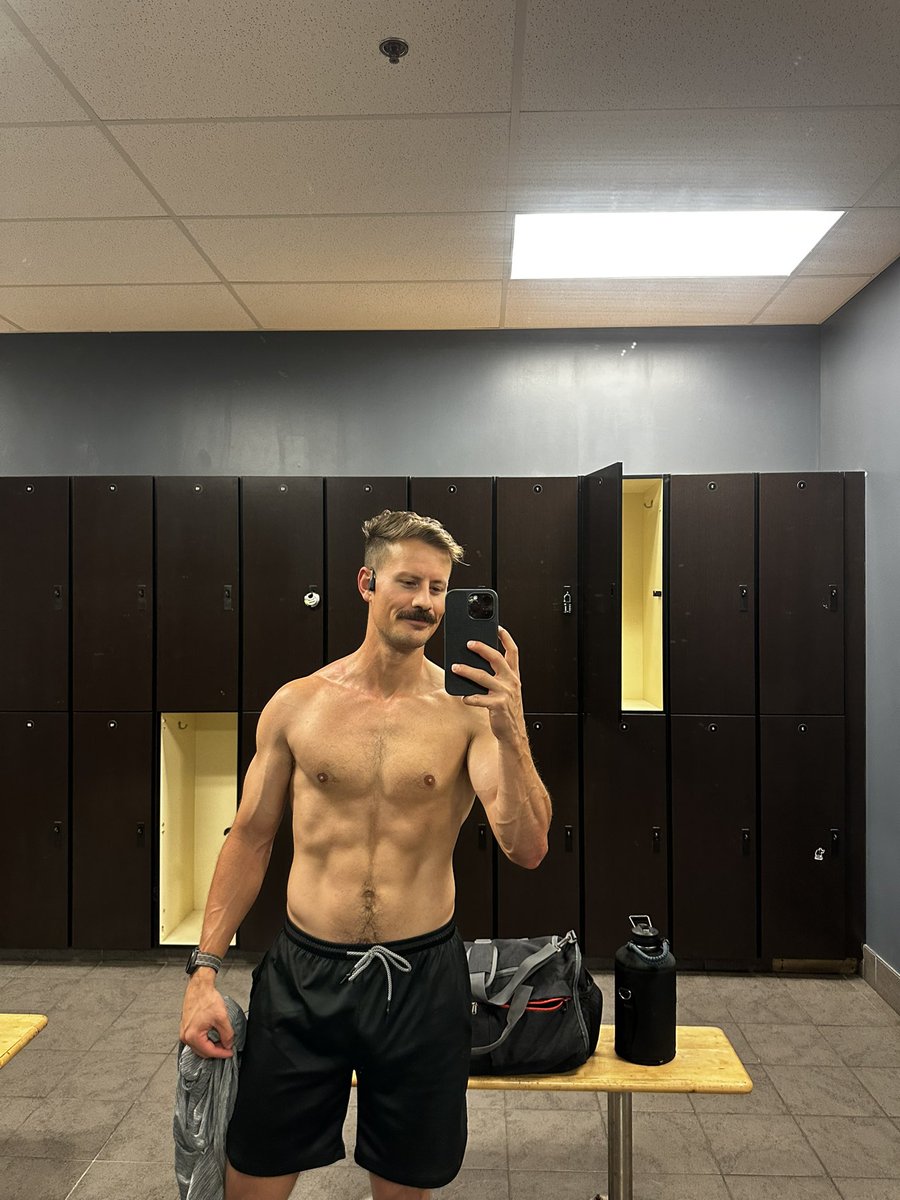xcbum89's tweet photo. One for twitter #fitness #marathontraining #strengthtraining #runner https://t.co/yLu5OwWxe7