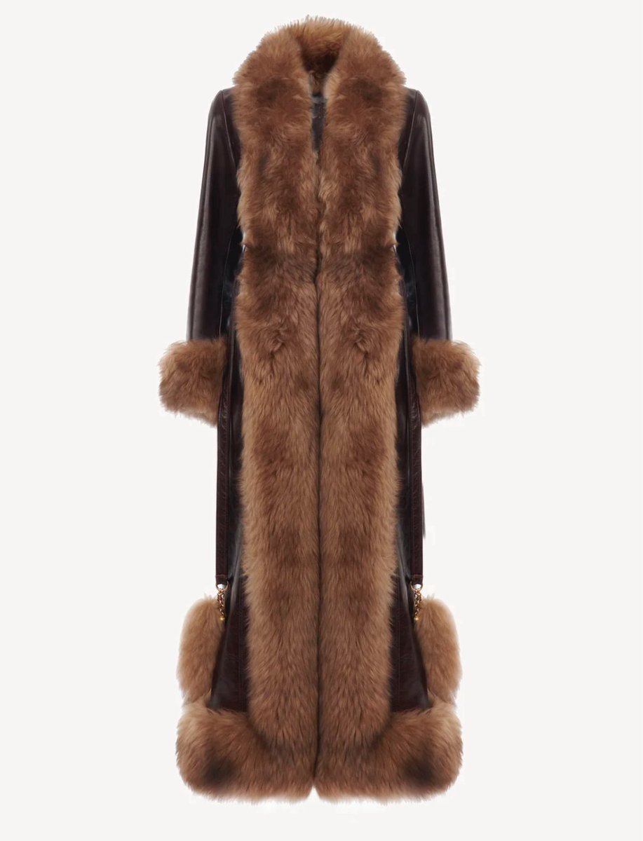 jennie in cholé Long Column Coat In leather