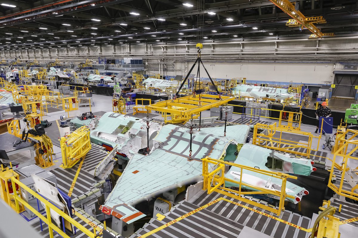 FinnishAirForce's tweet image. Here is Finland's first F-35A multi-role fighter, aircraft JF-501, on Lockheed Martin's production line in Fort Worth. In total, the first three 🇫🇮 F-35 fighters are in final assembly.
📷 @LockheedMartin / Chris Hanoch
#ilmavoimat #F35Programme #F35 #JF501 @thef35