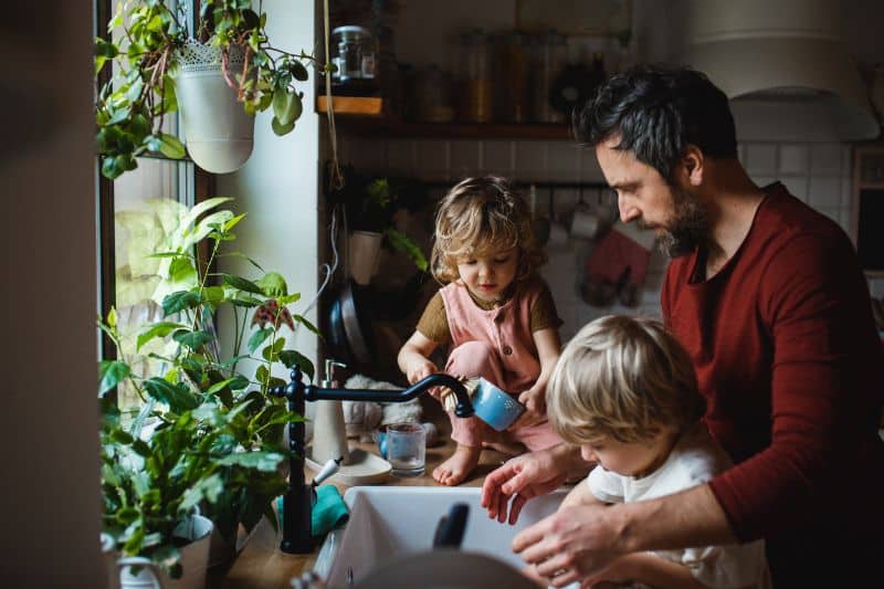 Clever sein und sparen! 🤝 Wichtige Tipps zum Einsparpotenzial bei Warmwasser findet ihr hier ⬇️ rethink-muenchen.de/klimabewusst-l…

#münchen #sparen #wasser