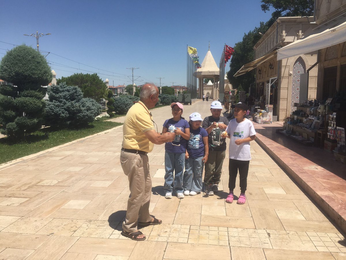 78 yaşındaki usta isim, Konya'da çocuklara bu geleneği sevdiriyor! 
haberdairesi.com/konya/78-yasin…