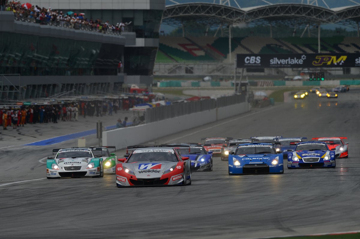 #SUPERGT is finally back in 🇲🇾 for the first time in 12 years! Set your alarms, as the race will be on Saturday. Here's when Friday's qualifying gets underway:

⏰
🇲🇾 16:30
🇯🇵 17:30
🇪🇺 10:30
🇬🇧 09:30
🇺🇸 04:30 (East Coast)
🇺🇸 01:30 (West Coast)
🇦🇷 05:30
🇹🇭 15:30
🇦🇺 18:30

#SUPERGT