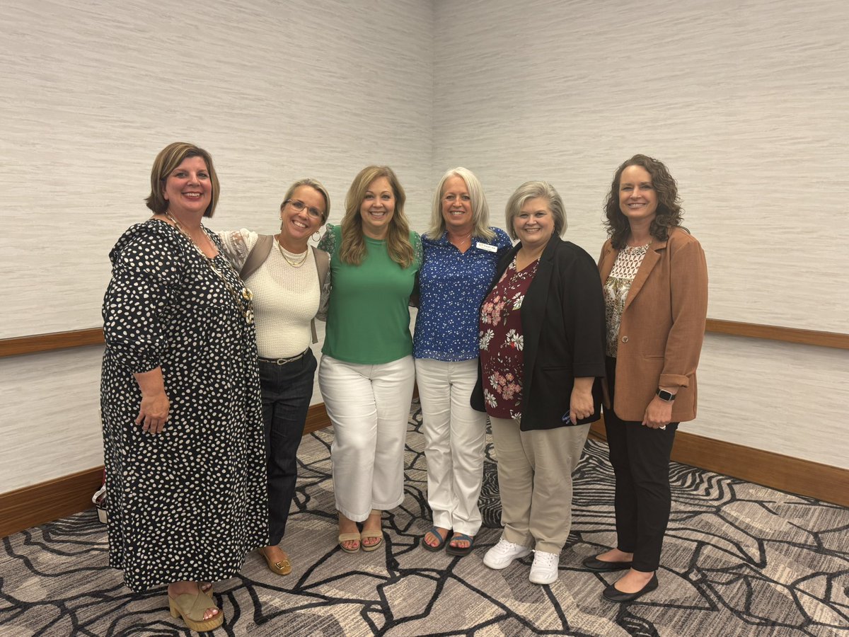 Alabama_Reading's tweet image. So glad I don’t have to “go it” alone! Amazing connections with other state literacy directors and leaders makes journey more worthwhile and lighter! Lean on one another! Together we are better! @ExcelinEd