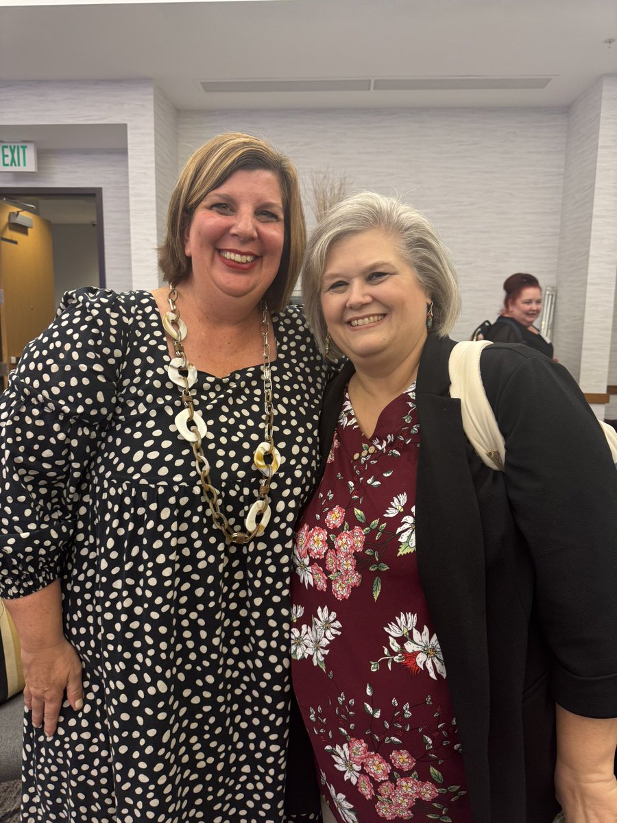 Alabama_Reading's tweet image. So glad I don’t have to “go it” alone! Amazing connections with other state literacy directors and leaders makes journey more worthwhile and lighter! Lean on one another! Together we are better! @ExcelinEd