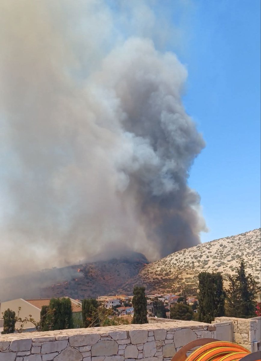 Νταξει ξέφυγε και αυτή..
Παλαιά Φώκαια #φωτια