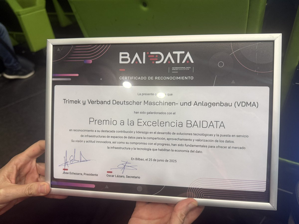 It is a pleasure for us to receive the <a href="/baidata_idsa/">BAIDATA</a> award for our collaboration with <a href="/VDMAonline/">VDMA</a> 
#dataspaces #umati #Interoperability