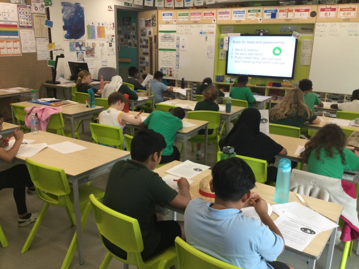 OlgaChestnut's tweet photo. Wonderful focus from Chestnut class during a weekly reading assessment 🤓 https://t.co/PfosUwHuaE